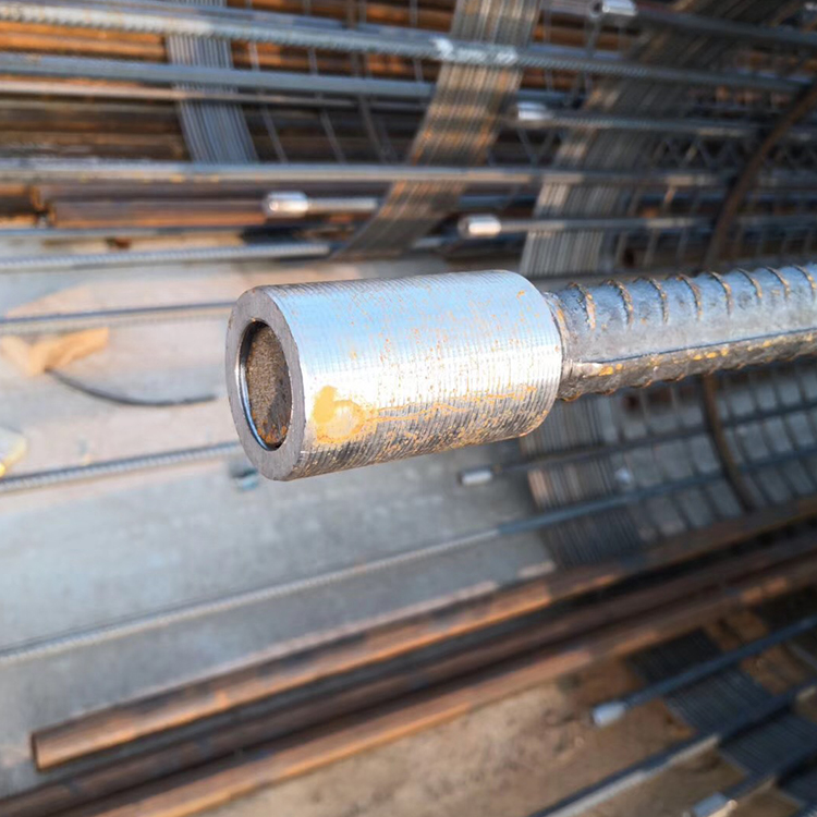 鋼筋直螺紋套筒.jpg 鋼筋直螺紋套筒.jpg