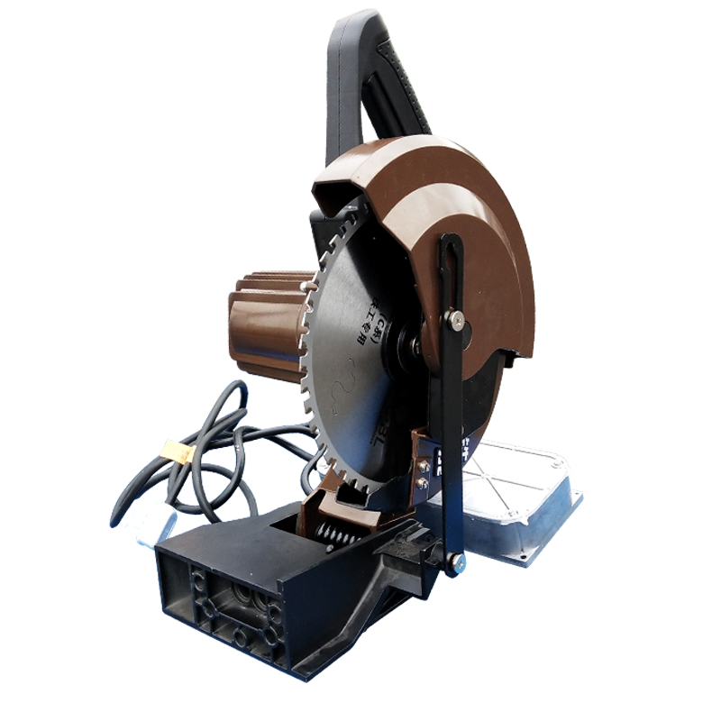 2307191689759375551573.jpg b2.jpg